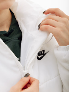 Куртка Nike CLSC PARKA FB7675-100