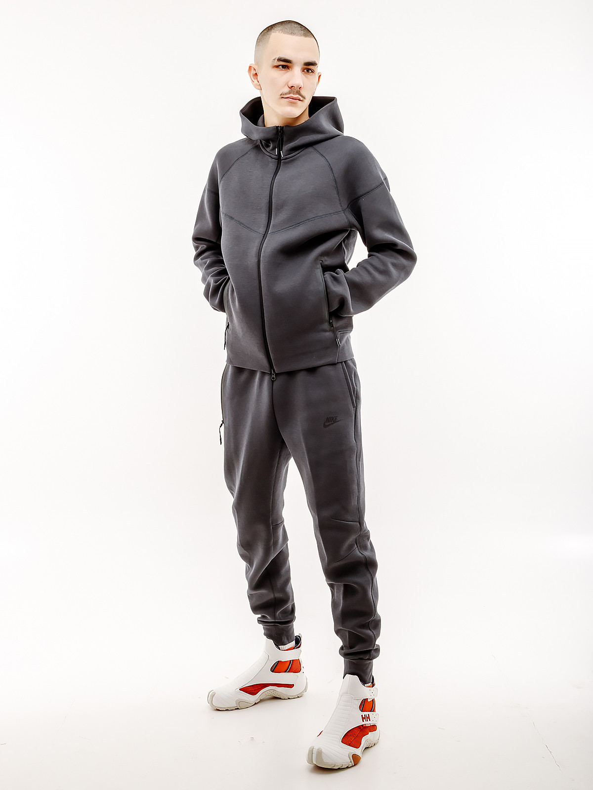 Штани Nike M NK TCH FLC JGGR FB8002-060 1 2