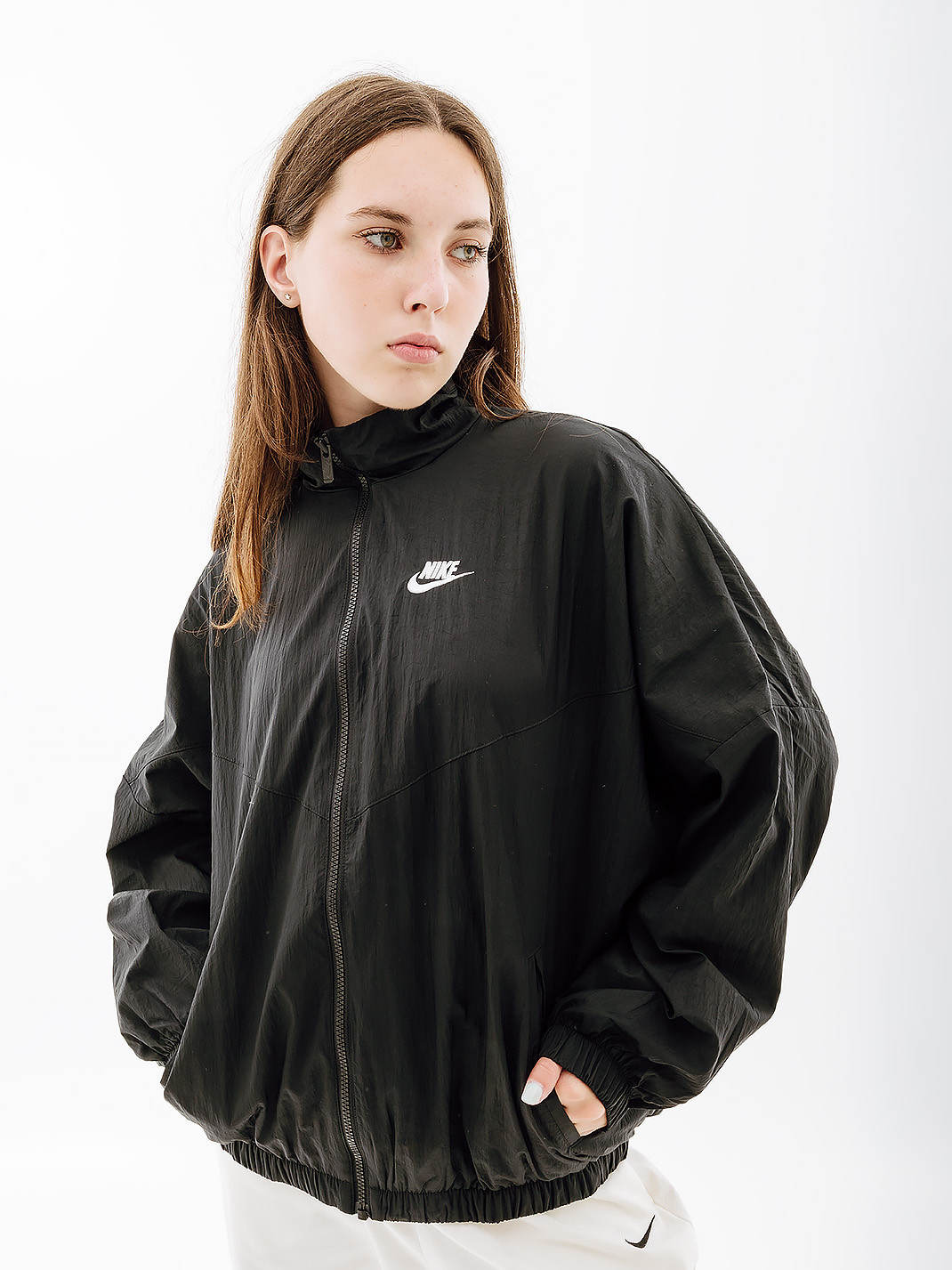 Куртка Nike W NSW ESSNTL WR WVN JKT DM6185-010