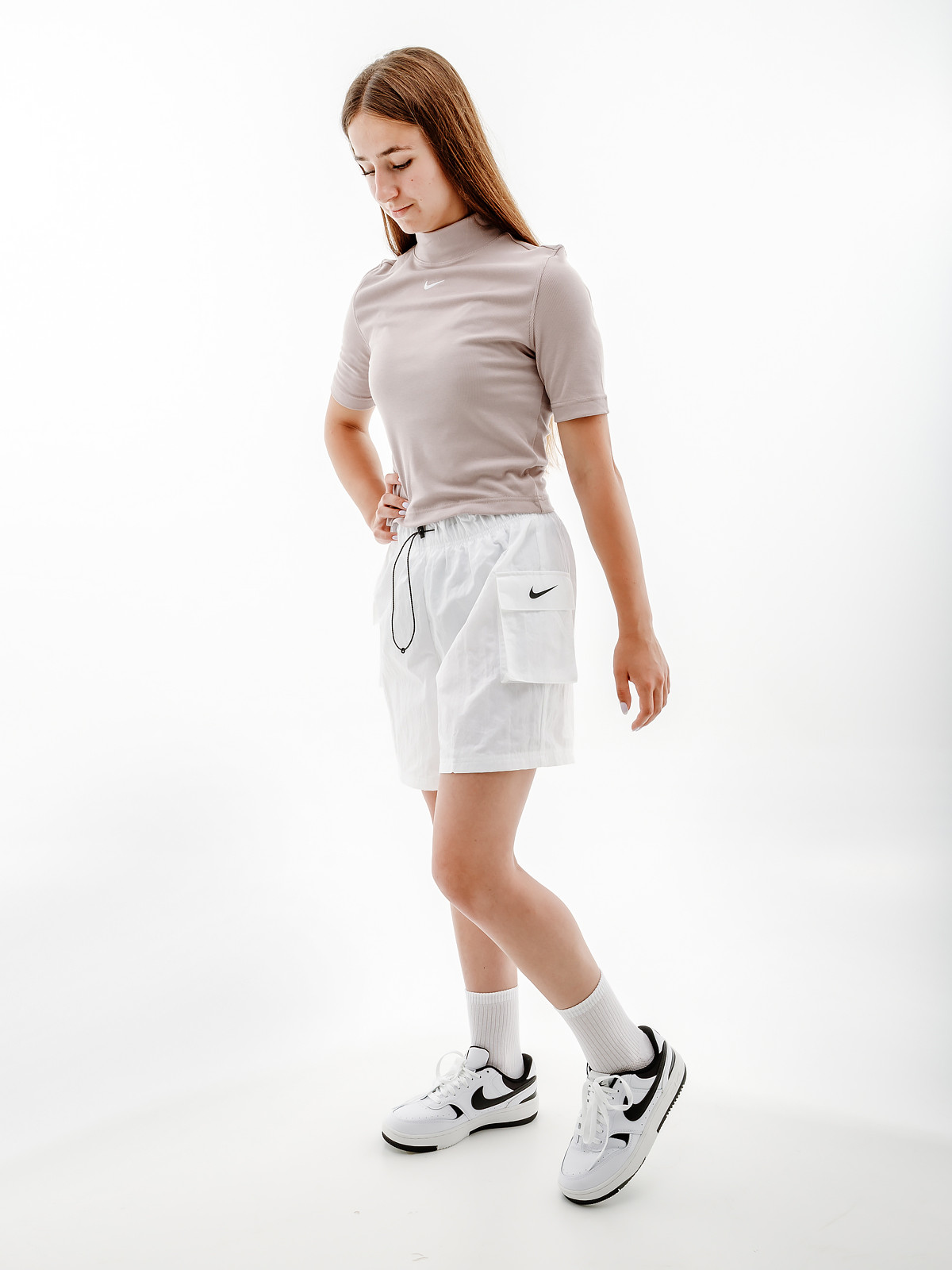 Шорти Nike W NSW ESSNTL WVN HR SHORT DM6247-100
