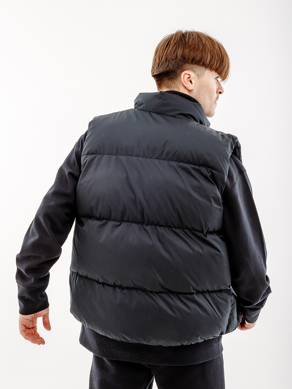 Жилетка Nike CLUB PUFFER FB7373-010