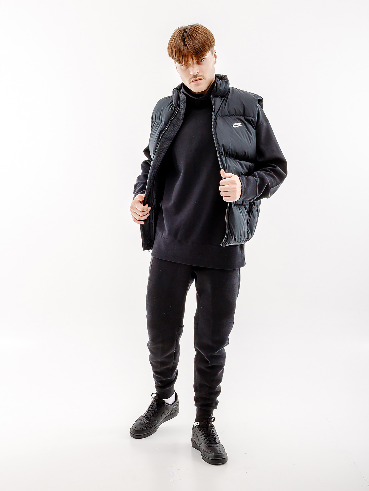Жилетка Nike CLUB PUFFER FB7373-010