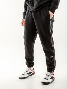 Штани New Balance Essentials Winter MP33518BK