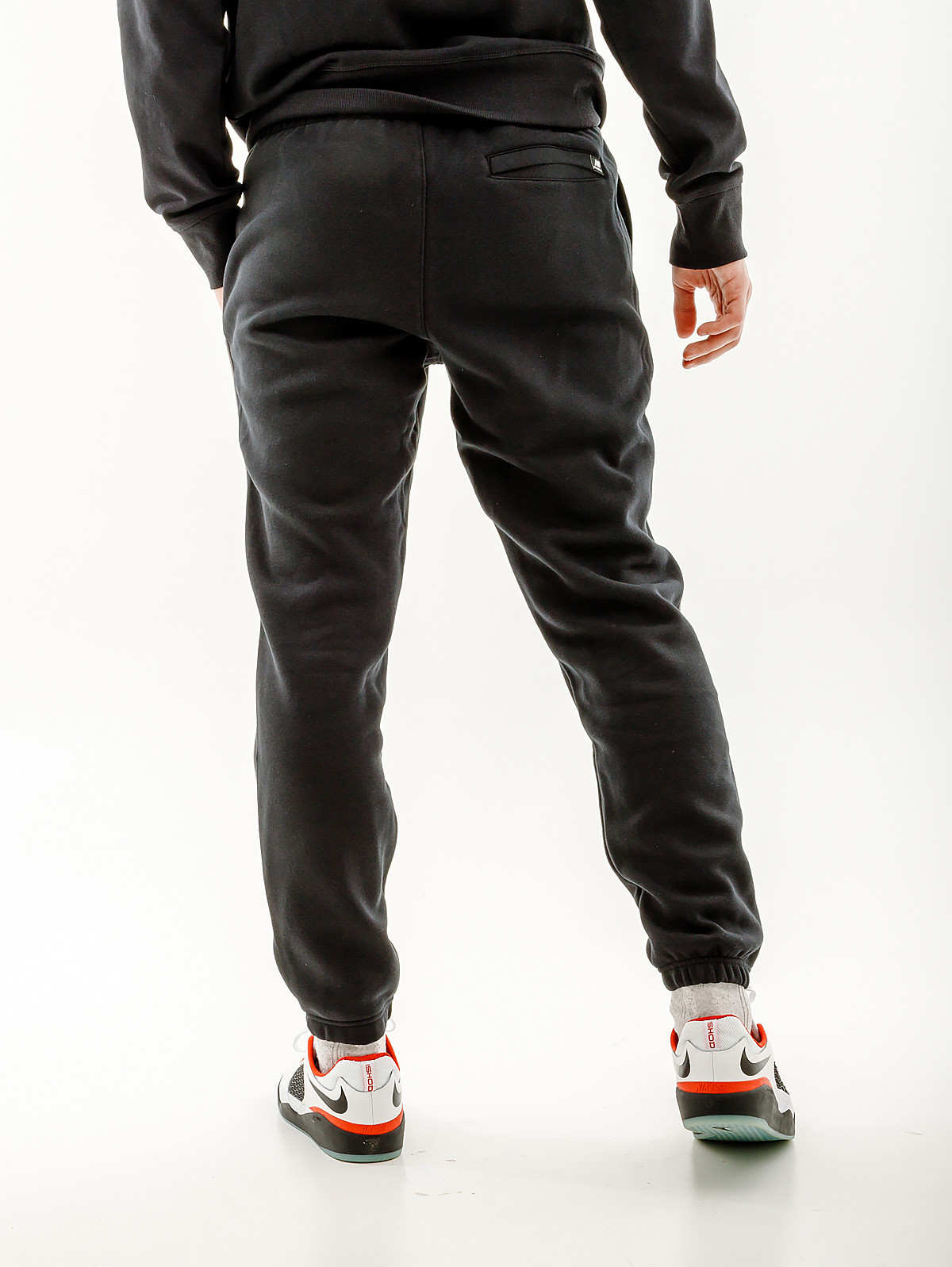 Штани New Balance Essentials Winter MP33518BK