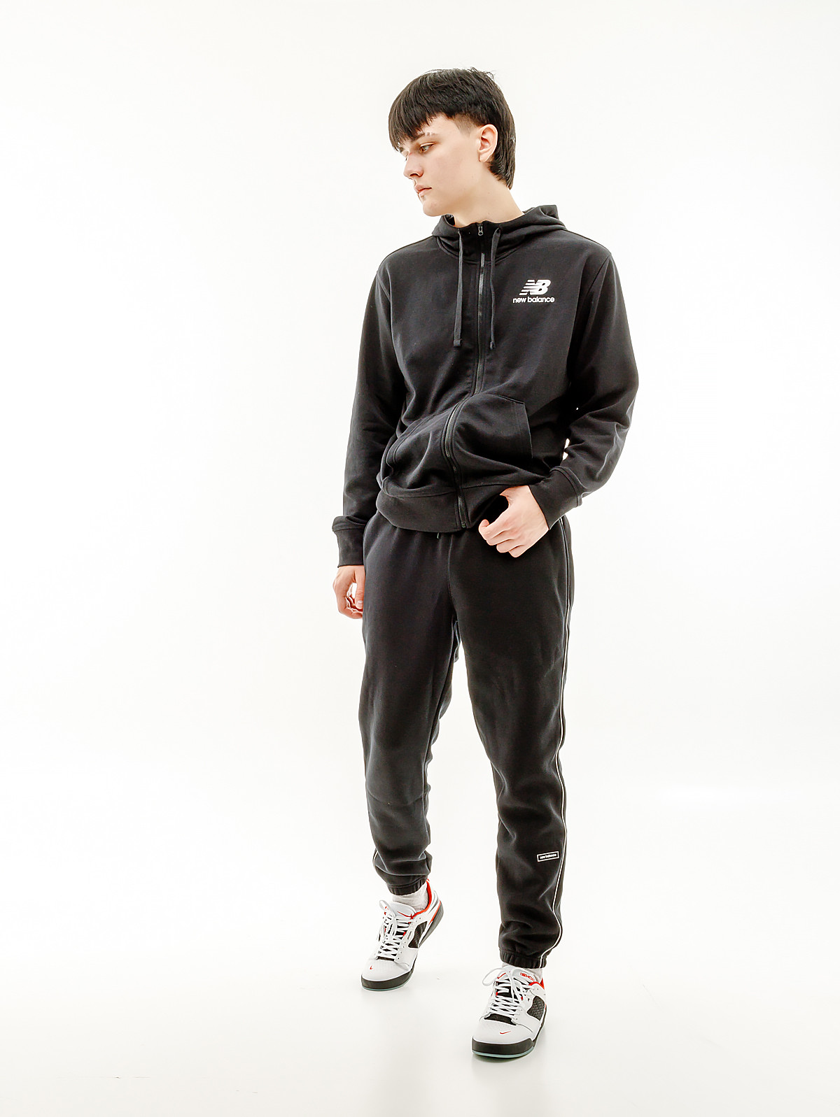 Штани New Balance Essentials Winter MP33518BK