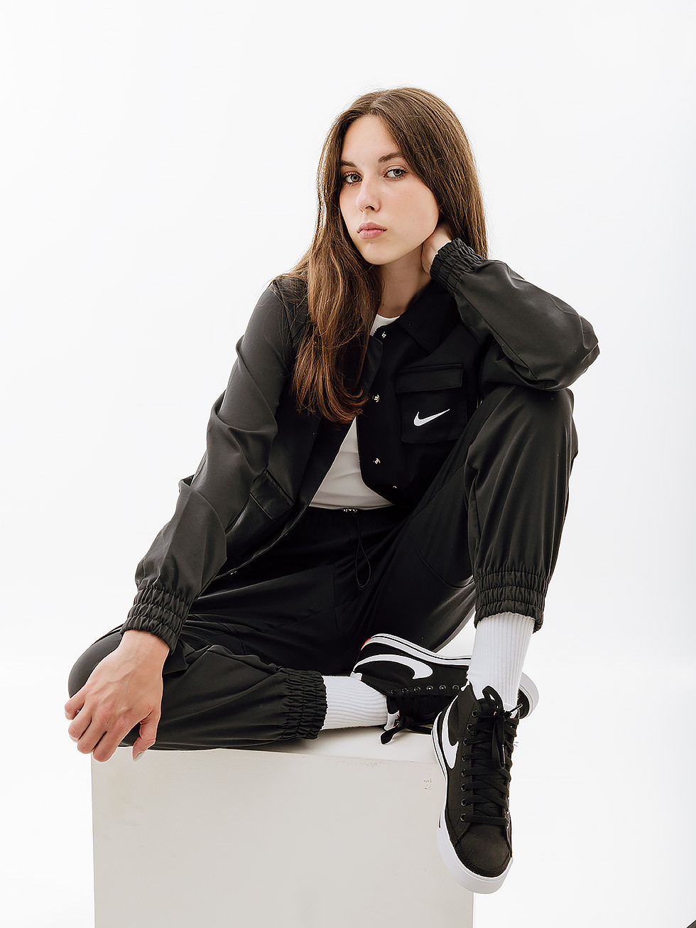 Куртка Nike W NSW SWSH JKT WVN FD1130-010