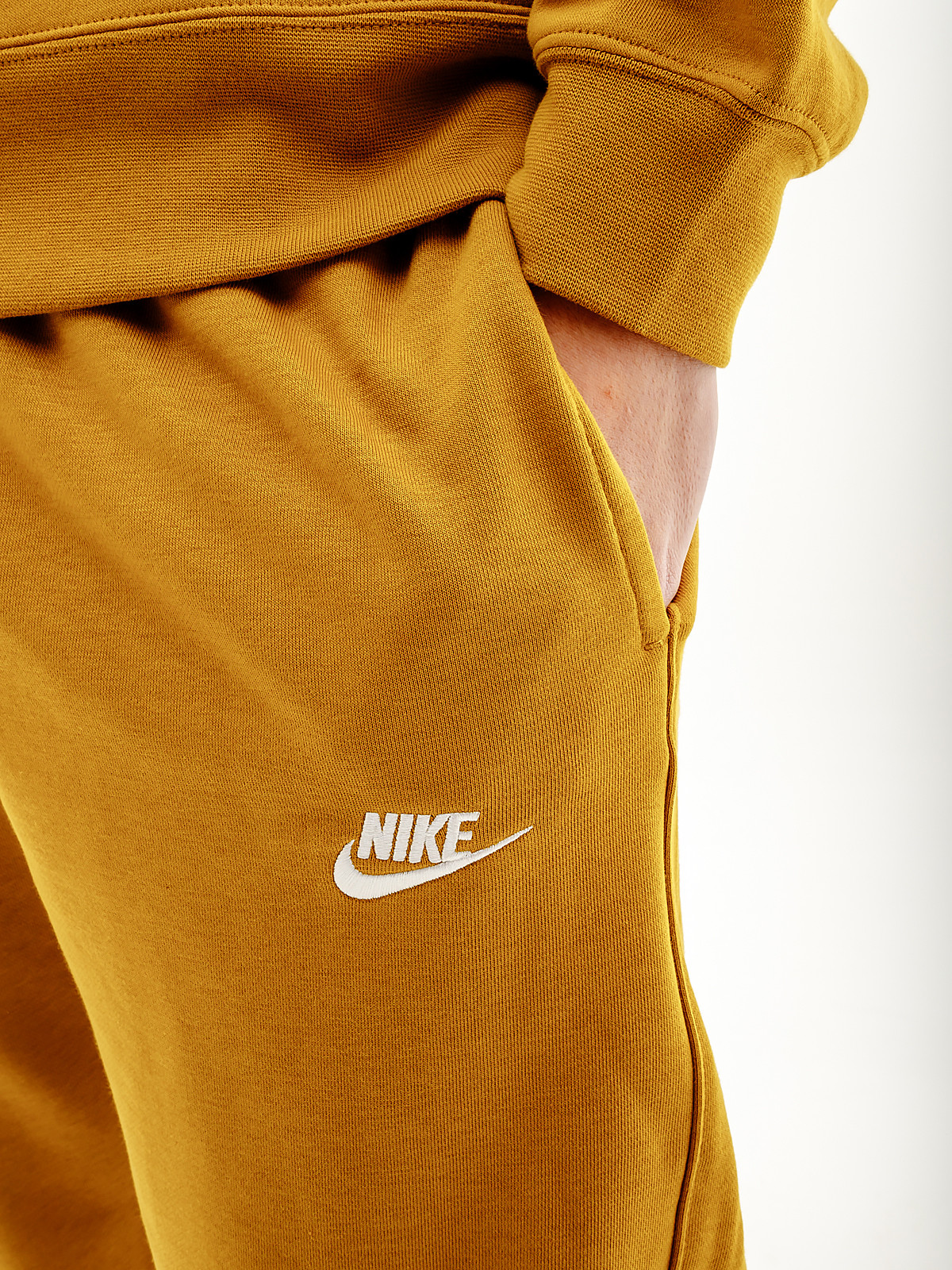 Штани Nike CLUB JGGR FT BV2679-716