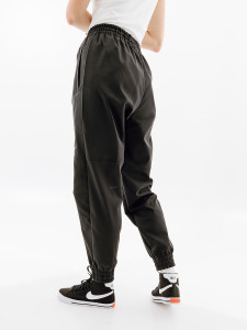 Штани Nike W NSW SWSH PANT WVN FD1131-010