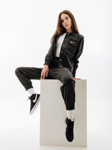 Штани Nike W NSW SWSH PANT WVN FD1131-010