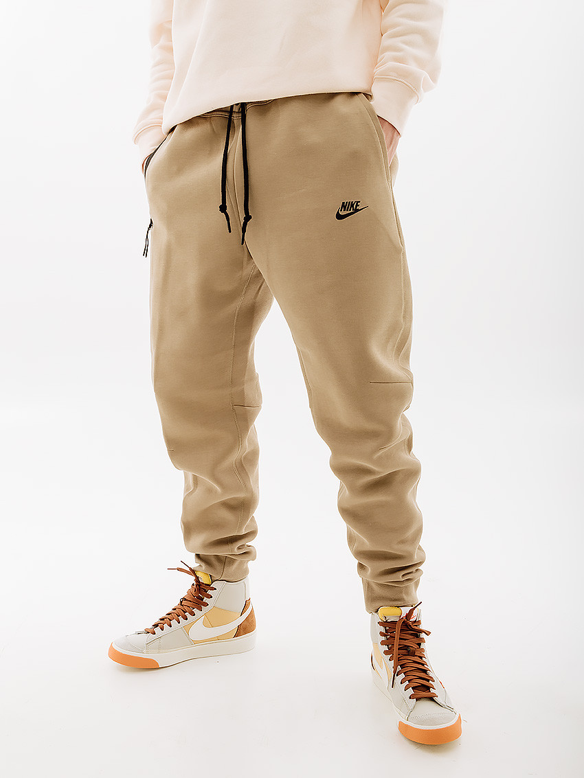 Штани Nike JGGR FB8002-247 1