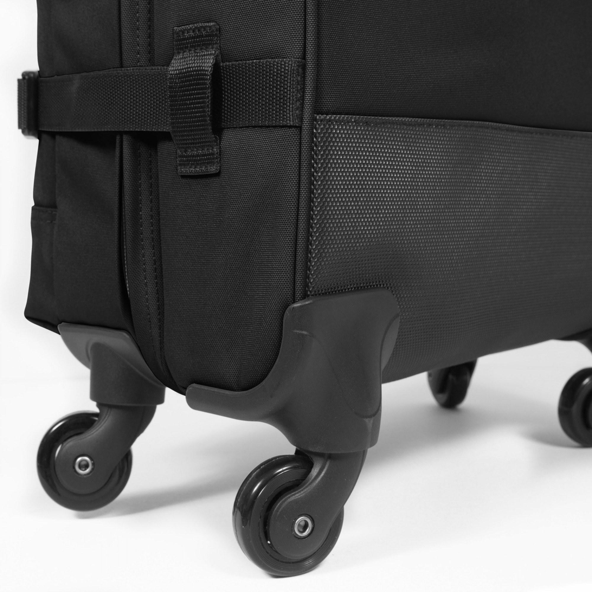 Валіза Eastpak TRANS4 S EK00080L008