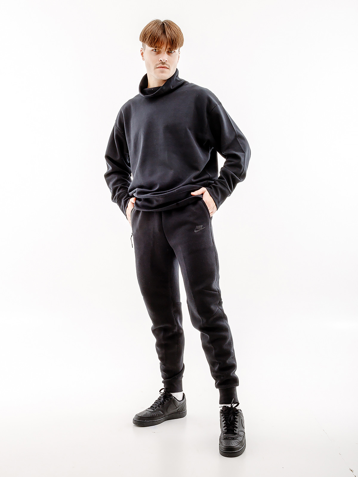 Кофта Nike TURTLE NECK FB8169-010 1