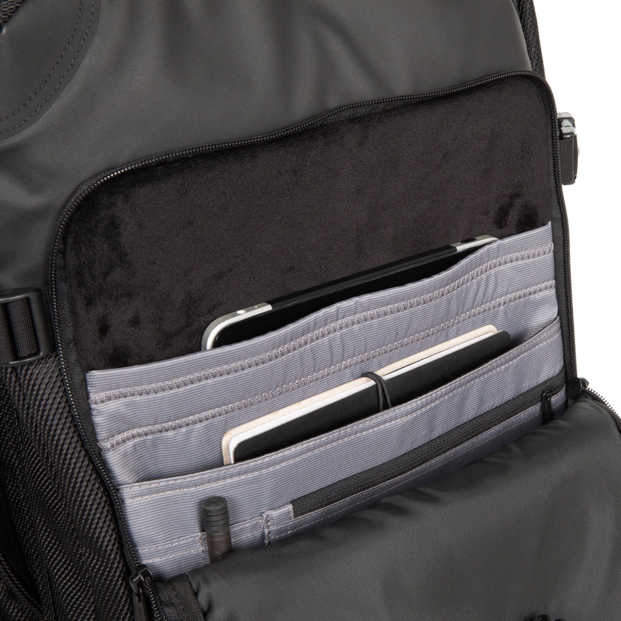 Рюкзак Eastpak TRAVELPACK CNNCT EK0A5B7Z80W