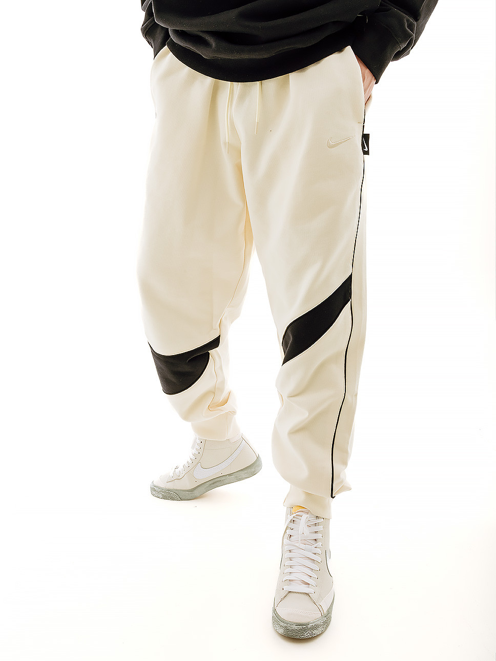 Штани Nike SWOOSH PANT DX0564-113 1 2