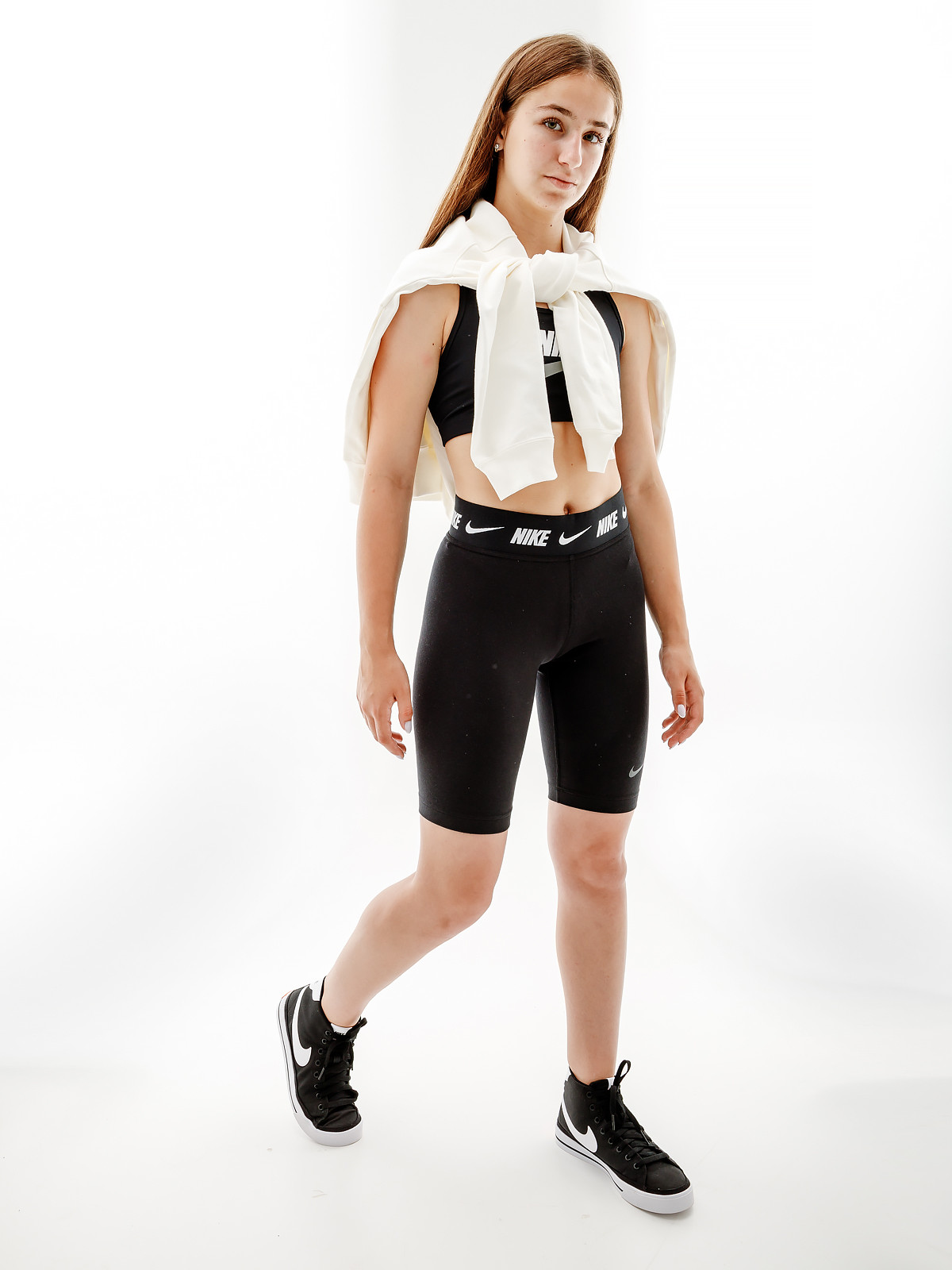 Шорти Nike W NSW SHORT TIGHT FJ6995-010