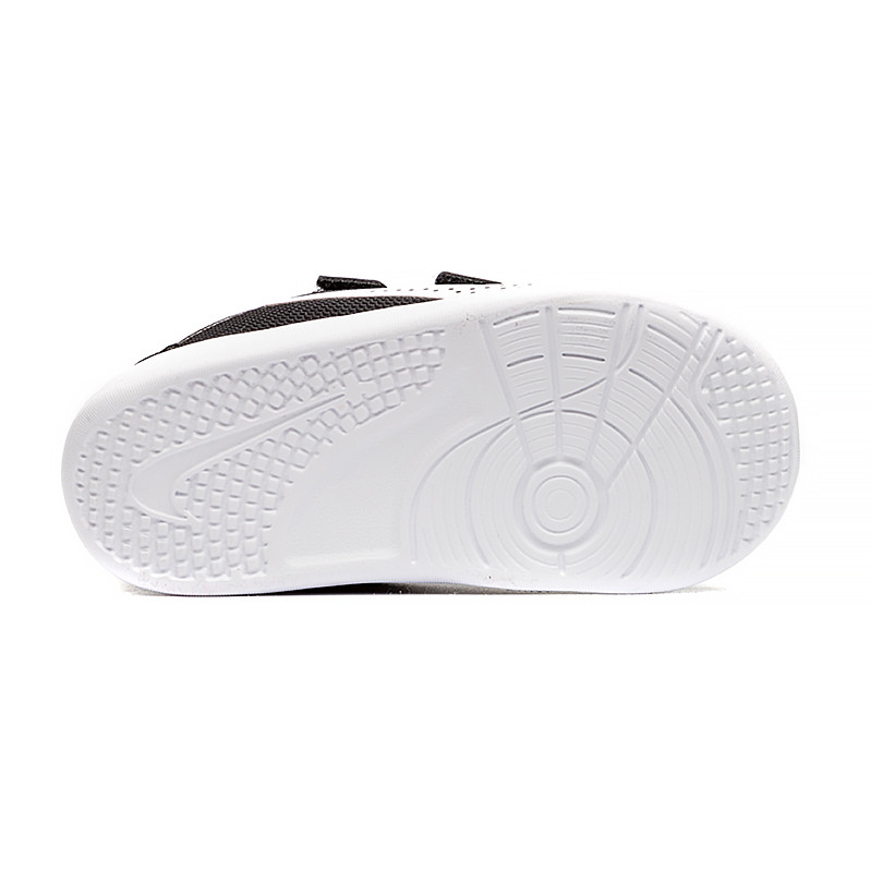 Кросівки Nike OMNI MULTI-COURT (TD) DM9028-002