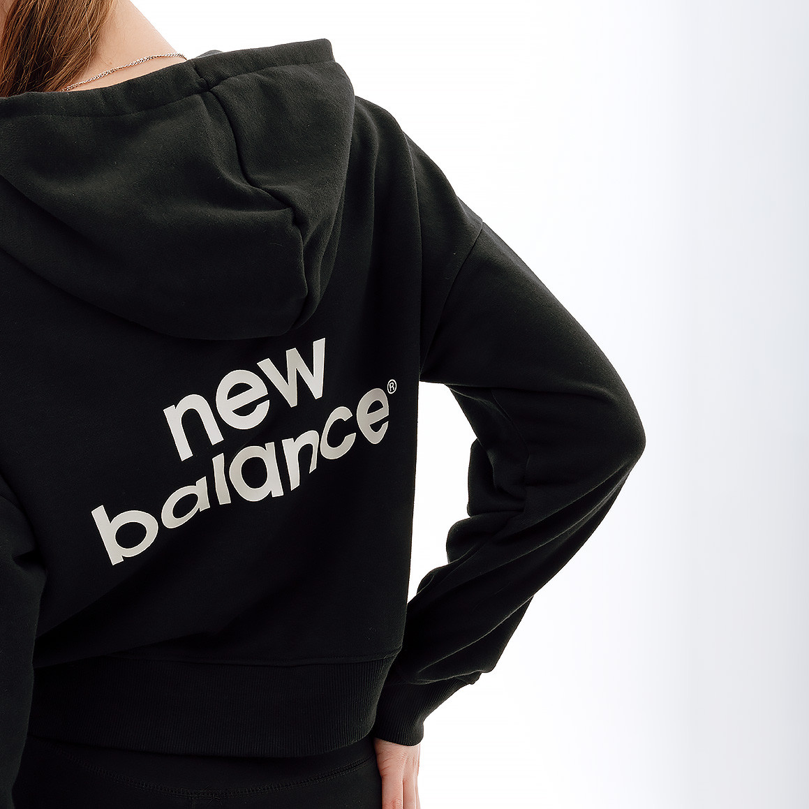 Кофта New Balance Essentials Reimagined Arch. WT31509BK