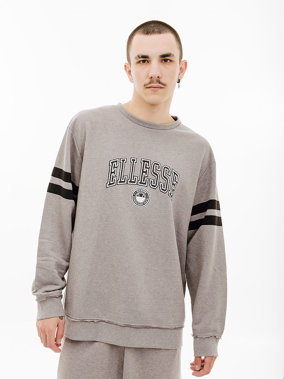 Толстовка Ellesse Vivar Sweatshirt SHV20028-112