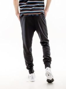 Штани Nike M AIR MAX PK JOGGER FV5445-010 1