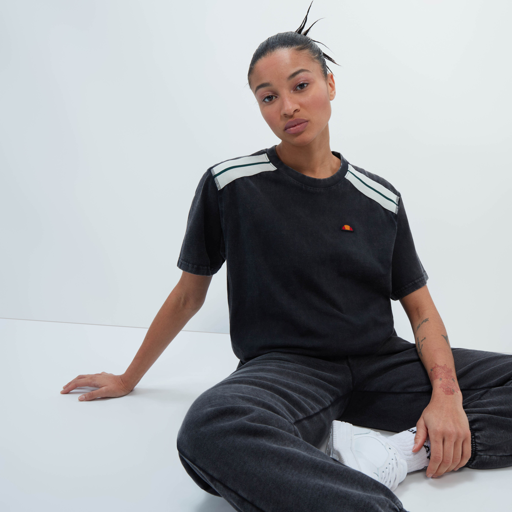 Футболка Ellesse Tee Shirt SGT19152-011