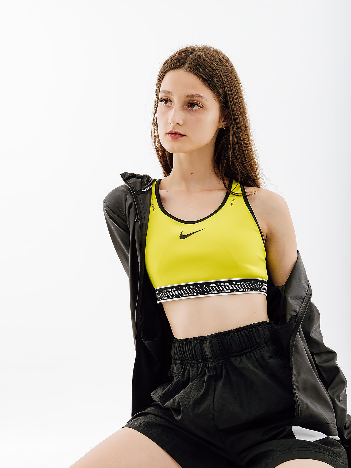 Топ Nike W NK SWSH ON THE RUN BRA DV9914-308