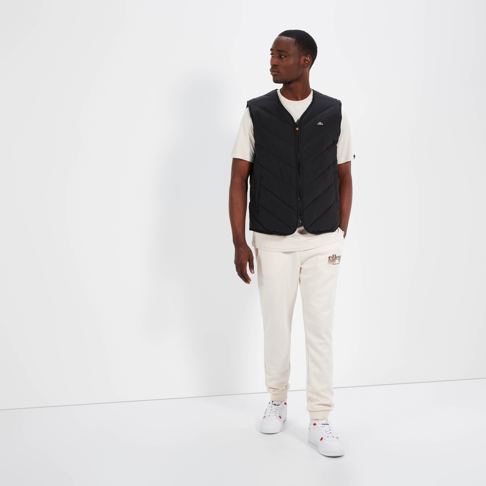 Жилетка Ellesse Medici Gilet SHT19016-011