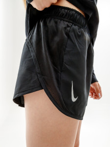 Шорти Nike W NK FAST DF TEMPO SHORT DD5935-010